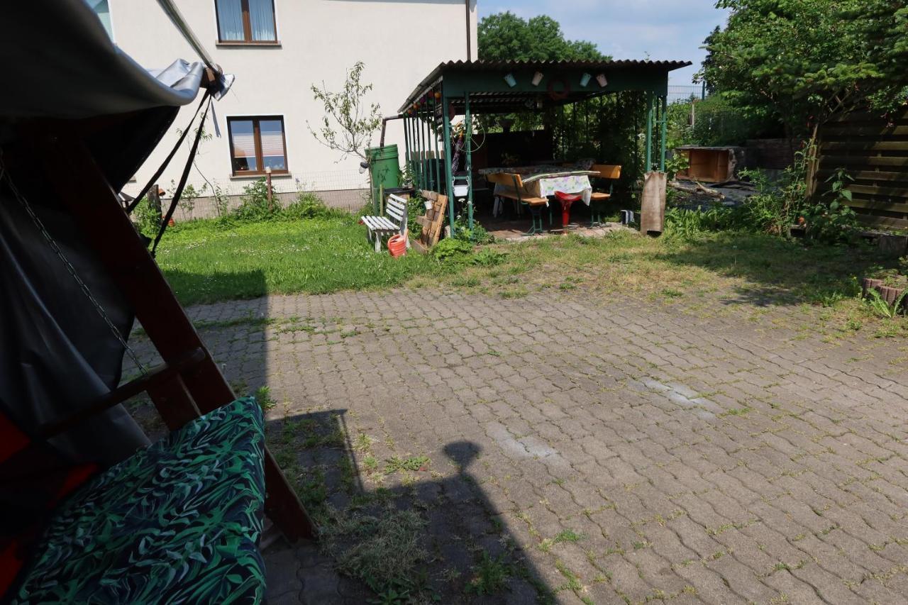 Ferienwohnung Im Einfamilienhaus, Automobil Und Robert Schumann Stadt اتسوكو المظهر الخارجي الصورة