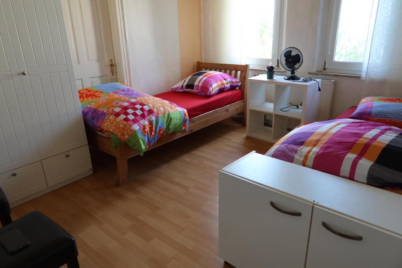 Ferienwohnung Im Einfamilienhaus, Automobil Und Robert Schumann Stadt اتسوكو المظهر الخارجي الصورة